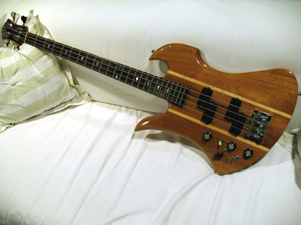 Handed bc left rich bass BC Rich